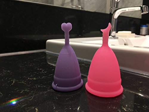 Menstruationstasse CozyCup lila - klein - Menstruationsbecher jetzt mit GRATIS Stoffbeutel zum Aufbewahren - Menstruationskappe aus medizinischem Silikon - bis zu 10 Jahre wiederverwendbar (klein, lila) - 7