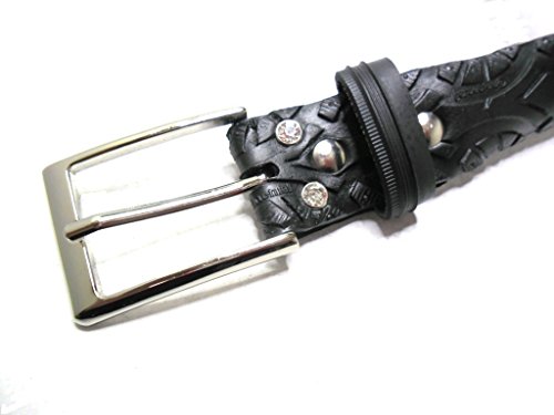 Handmade Damengürtel aus recyceltem Fahrradreifen 