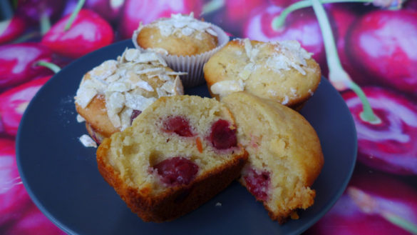 Vegane Kirsch-Marzipan-Muffins mit Mandeln - VeggieSearch