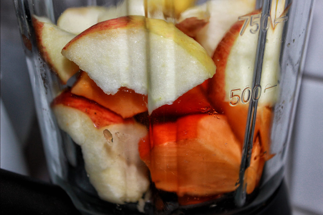 Apfel-Kakimus mit feiner Ingwer-Zimtnote - zuckerfrei, glutenfrei &amp; vegan